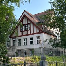 Villa Corts (Schule) Sigismundkorso 82, An der Buche 25