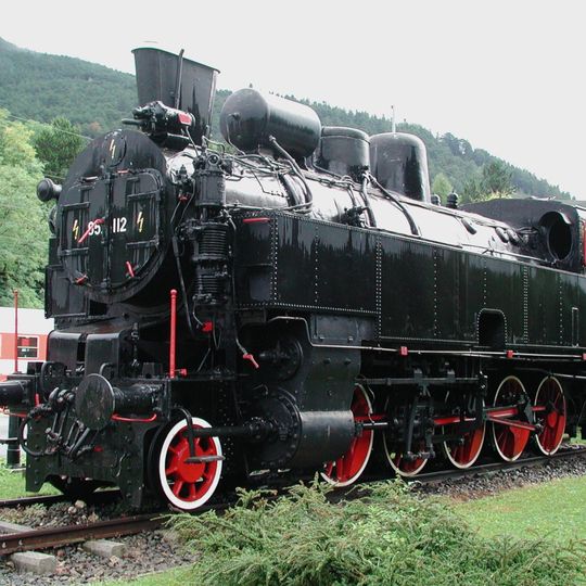 Locomotive monument ÖBB 95.112