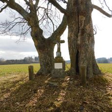 Kříž v poli západně od Růžené