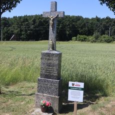 Kříž u cesty jižně od Popůvek