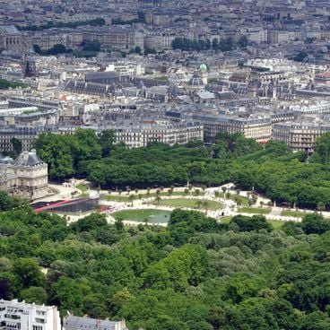 Romantic locations in Paris
