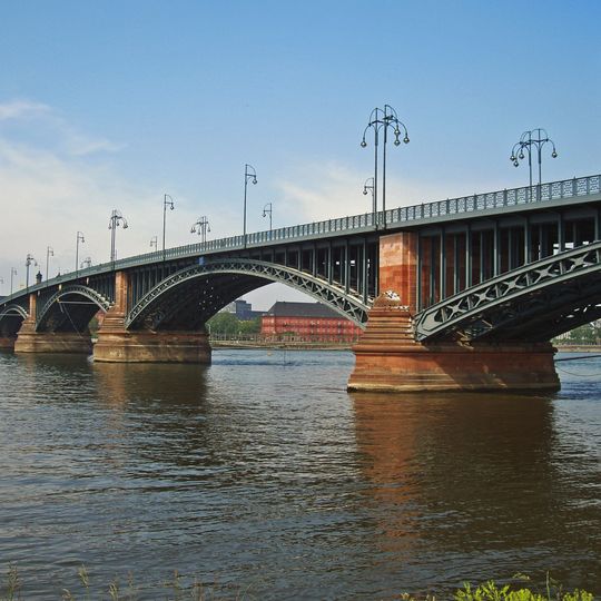 Pont Theodor-Heuss