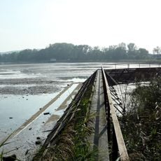 Česlová lávka přes výpusť Žehuňského rybníka