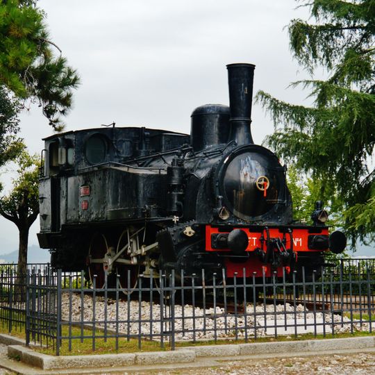 Monumento bresciano alla locomotiva a vapore