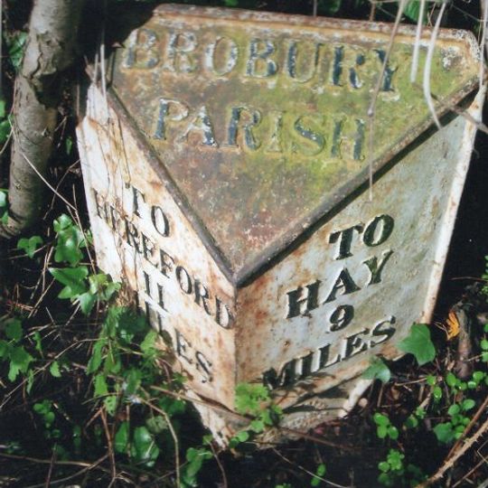 Milepost, opp. entrance New Court, Brobury
