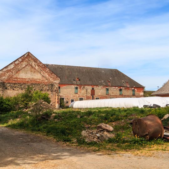 Hospodářský dvůr Bystré
