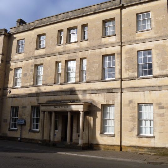 3 And 5, Dyer Street