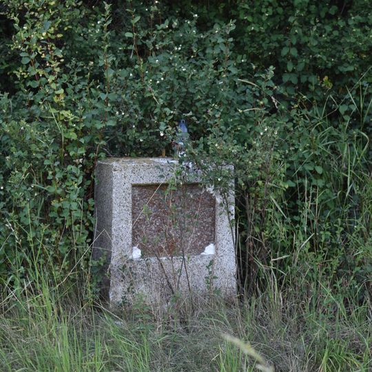 Kříž severně od Úlic u křižovatky