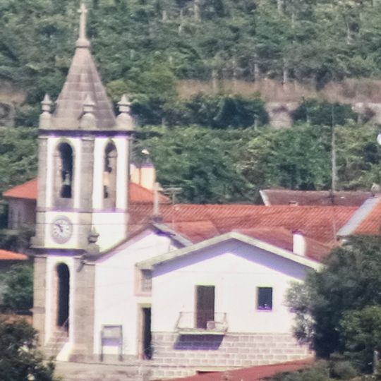 Igreja Paroquial de Caires
