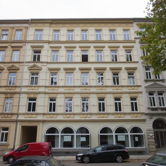 Mietshaus in geschlossener Bebauung Karl-Liebknecht-Straße 25