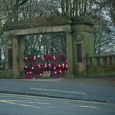 War Memorial Arch to Park