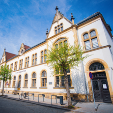 Schlossstrasse 12/13