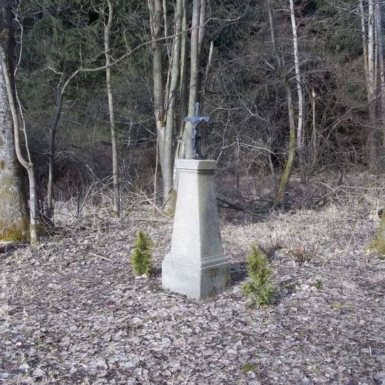 Kříž severně od Rybníka u lesa