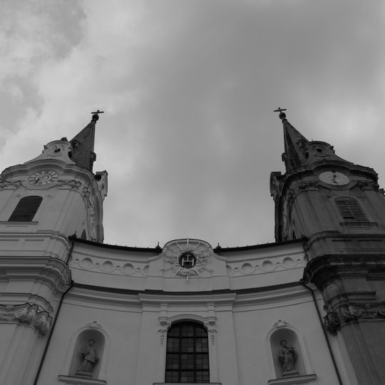 Bazilika minor sv. Ondreja a kolégium, kostol