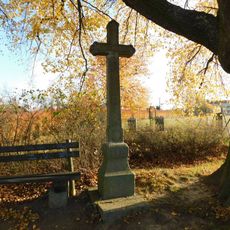 Kamenný kříž na severovýchodním okraji Senožat