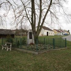 Pomník padlým ve Skalách