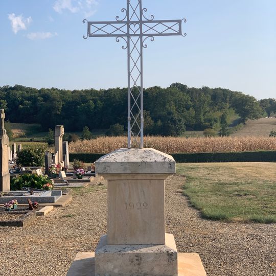 Cemetery cross of Vescours