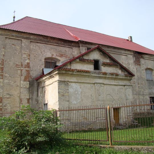 Dawny kościół parafialny, ob. organistówka i dom parafialny