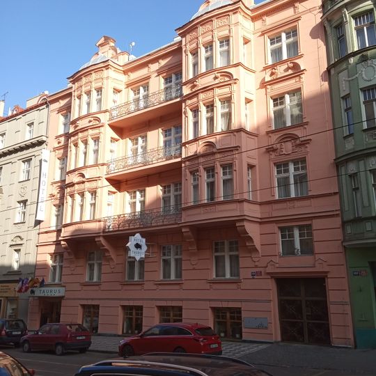 Hotel Taurus