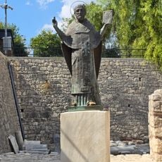 Statue