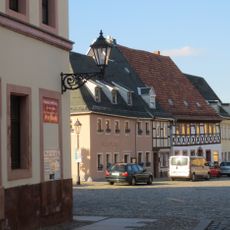 Wohnhaus in geschlossener Bebauung Clemens-Pfau-Platz 22
