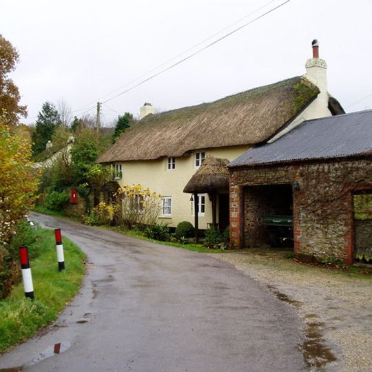 Rose Farmhouse And Grove Lea