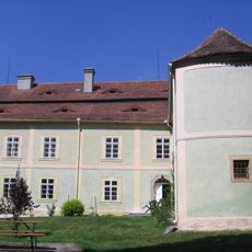 Luhov Chateau