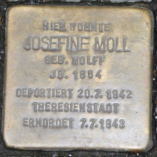 Stolperstein em memória de Josefine Moll