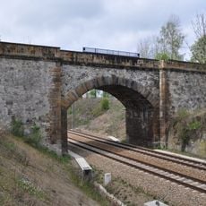 Most Strousbergovy dráhy přes trať Praha-Plzeň v Kařezu
