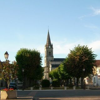 Église Notre-Dame d'Yzeures-sur-Creuse