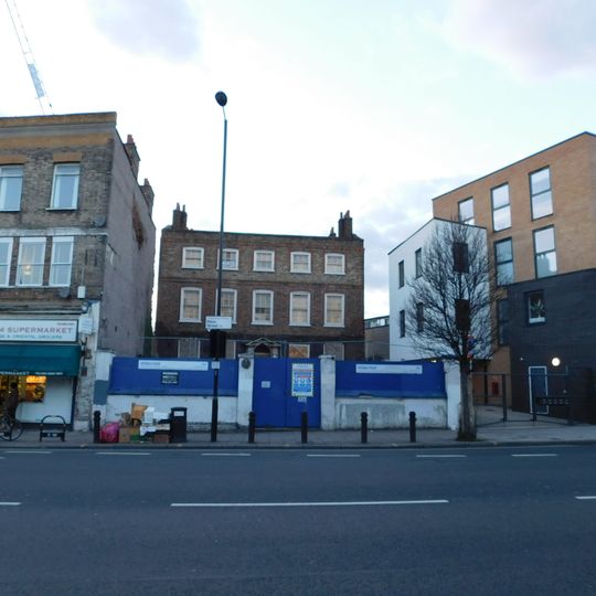 The New Lansdowne Club