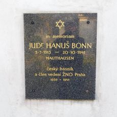 Pamětní deska Hanuše Bonna na novém židovském hřbitově na Olšanech
