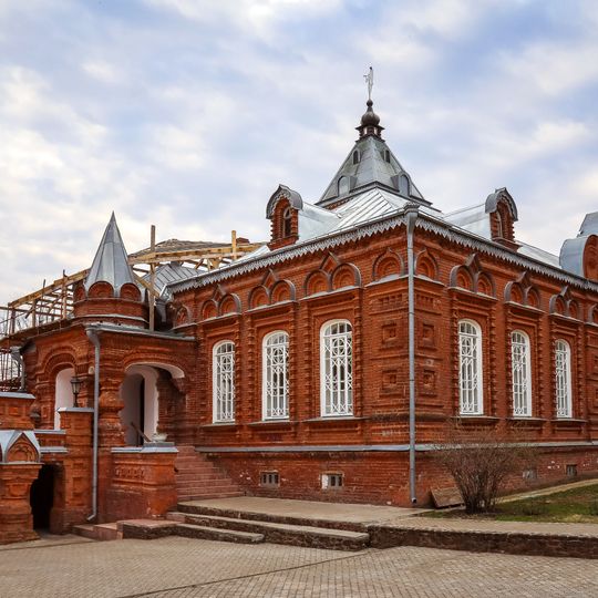Здание трапезной с переходм в казанский собор