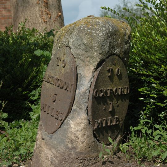 Stone In Abingdon Road Outside Number 309