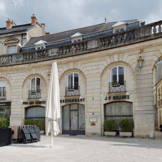 Immeuble, 13 place de la Libération