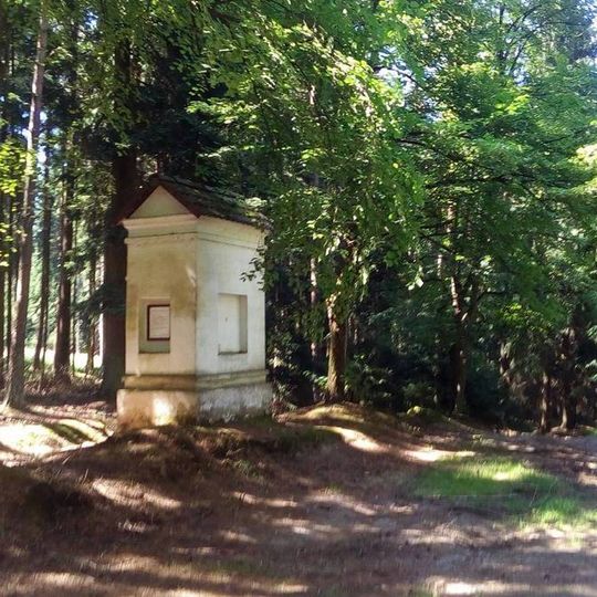 Kaplička severně od Mostečného