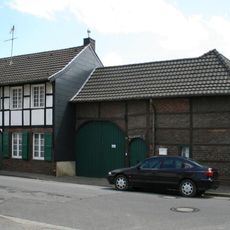 Schloßstraße 228–230