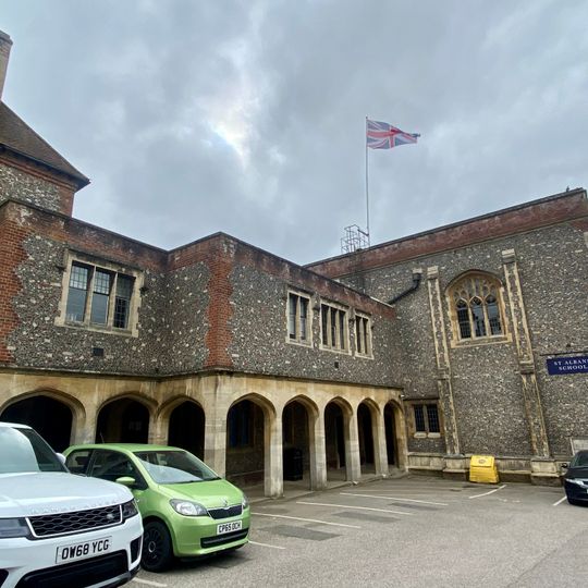 Linking Building Between Gatehouse And School House Block, At St Albans School