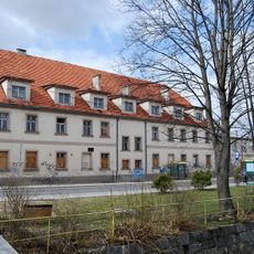 Oficyna (dom zarządcy), ob. nieużytkowany