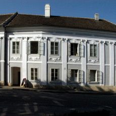 Wohnhaus, Ehem. Poststation, ehem. Gasthof Zum goldenen Kreuz