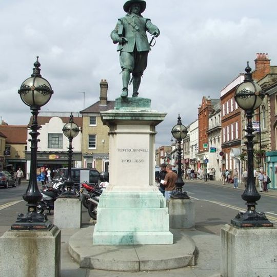 Statue of Oliver Cromwell