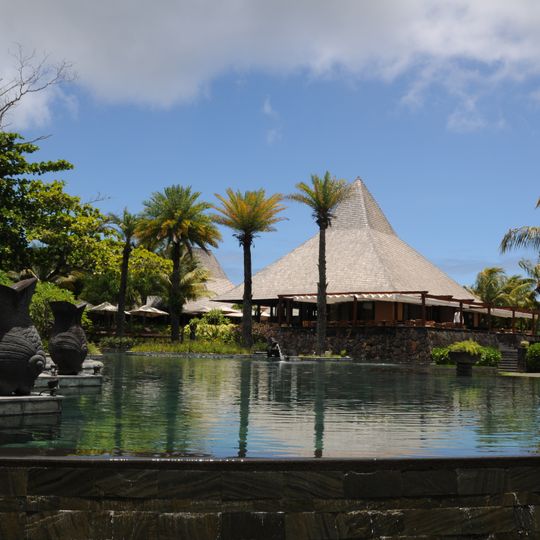 Shanti Maurice Resort & Spa