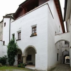 Ehemals Wohnhaus, sogenanntes Haus an der Waag, jetzt Wohn- und Geschäftshaus