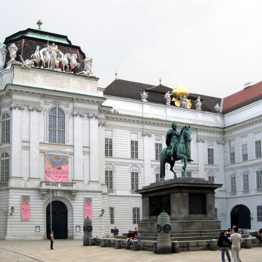 Nationalbibliothek, Prunksaaltrakt und Josefsplatz