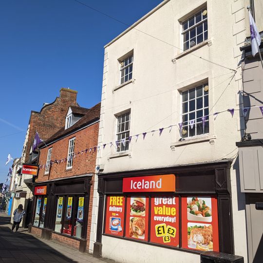 11 And 11A, Market Square