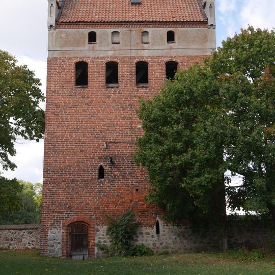 Baszta, ob. dzwonnica