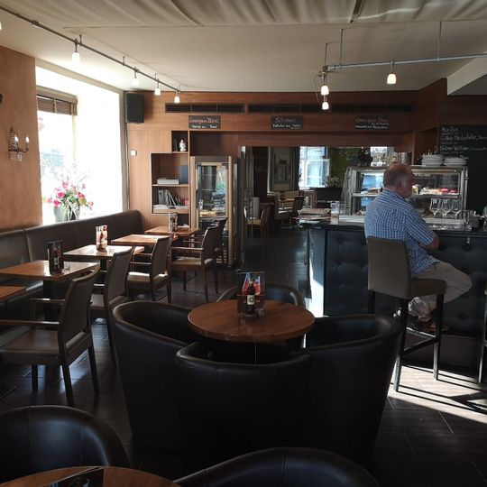 Cafe Elefant