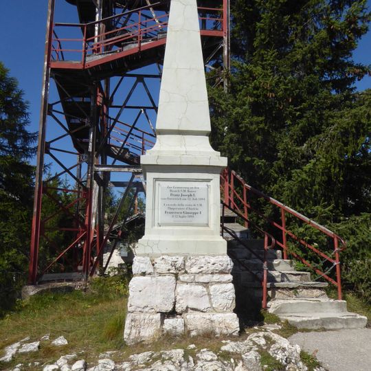 Obelisco commemorativo