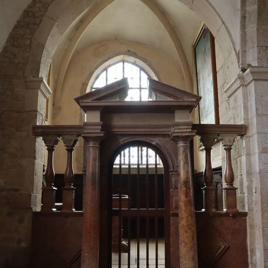 Clôture de la chapelle Mairot à Pesmes