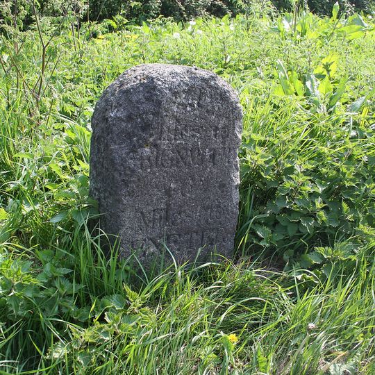 Milestone, Exeter Hill, 50m N of minor road to Smithy